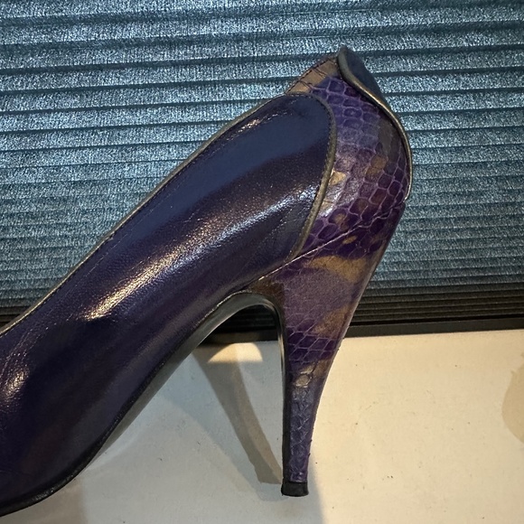 1980s Deep Purple/ Blue Leather Snakeskin 4" High Heels by Jade East- sz 8 B - Picture 10 of 13